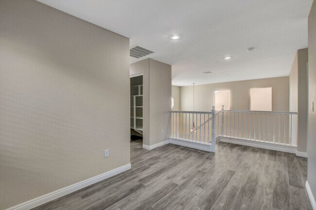 Building Photo - TWO STORY CUL-DE-SAC HOME, 3 BEDROOM 2.5 BATH HOME