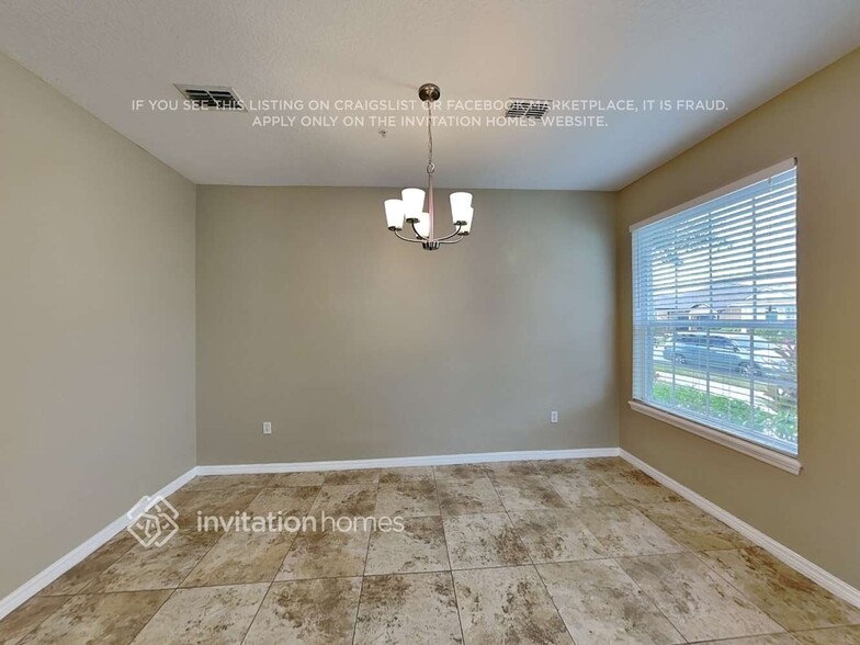 Building Photo - 10526 Eastpark Lake Dr