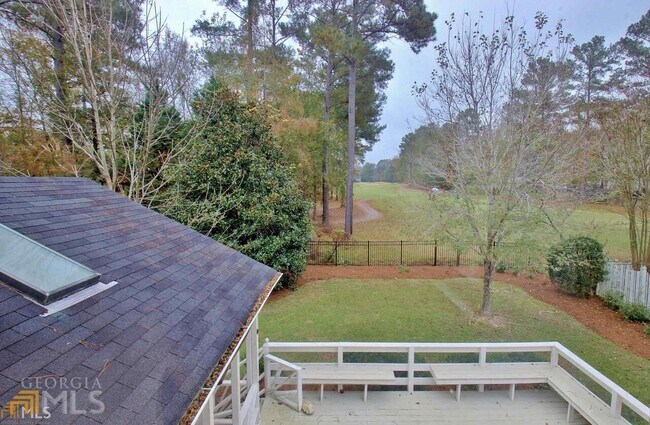 Building Photo - 404 Burgess Point
