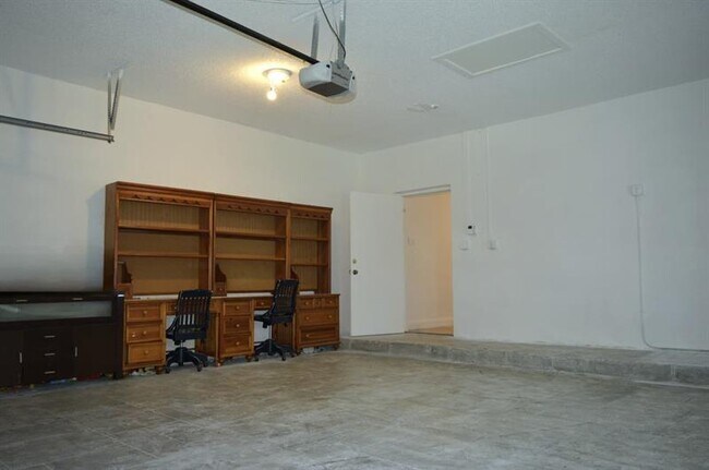 Building Photo - 3701 Starboard Ave