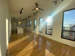 Building Photo - Charming Newly Renovated Apartment in the Heart of Downtown Winchester- Free WIFI - No Pet Fee