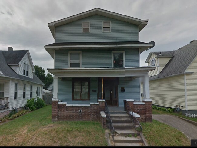 Building Photo - 624 Anderson Ave
