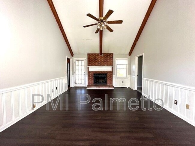 Building Photo - 105 Larkspur Ct