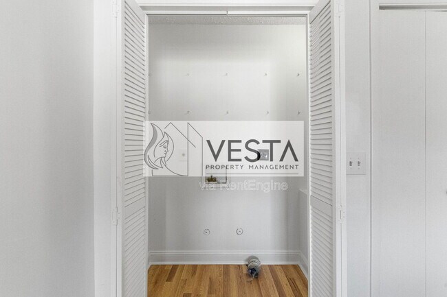 Building Photo - 303 Tarheel Dr