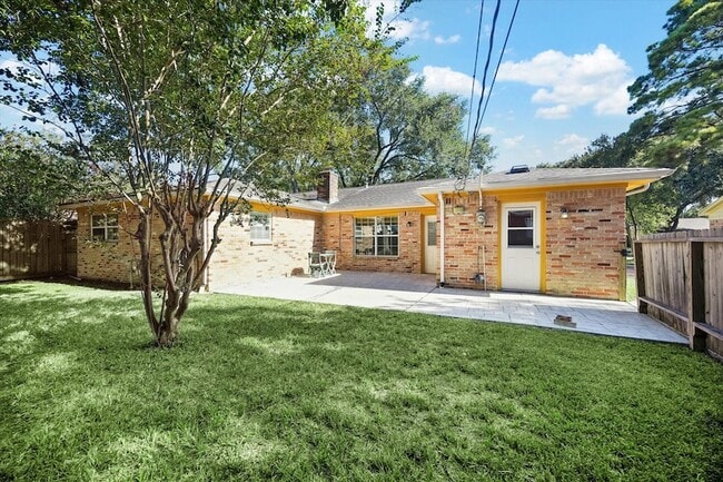Building Photo - 5942 Portal Dr