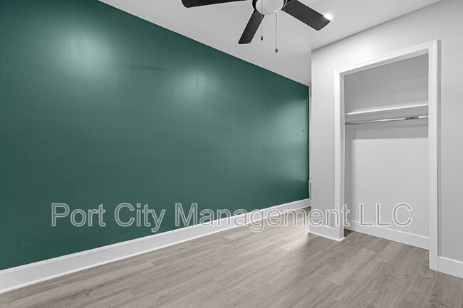 Building Photo - 1806 Aiken St