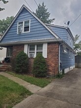 Building Photo - 59 Dunwood Rd