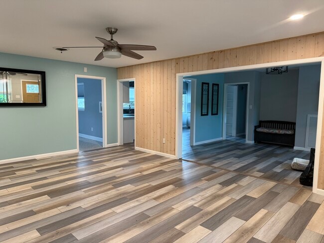 Building Photo - 602 8th St