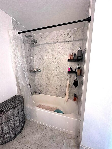 Building Photo - 244 Biscayne Blvd