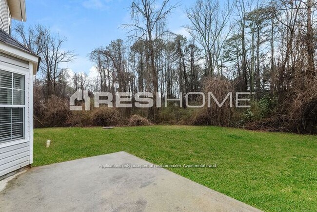 Building Photo - 3035 Hampton Club Way