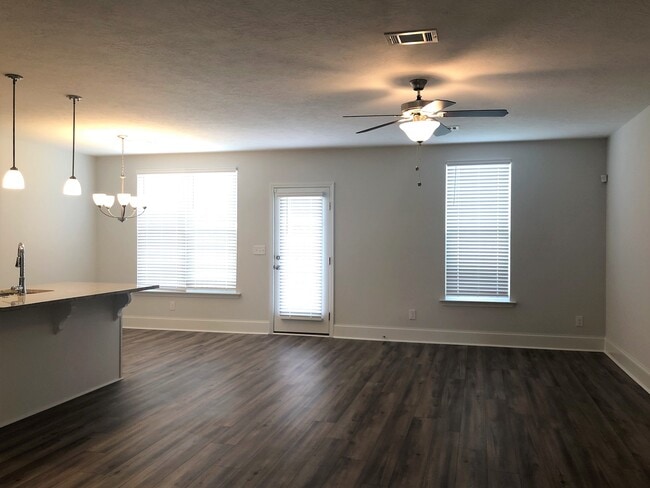 Building Photo - 8195 Bannock Cir