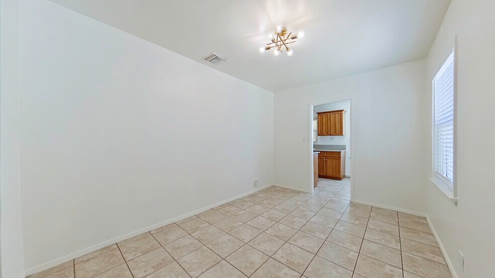 Building Photo - 3250 Las Lunas St