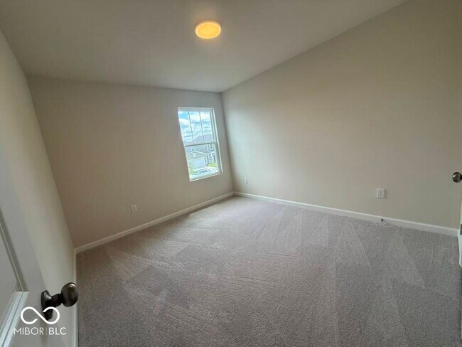 Building Photo - 3802 Sterling Dr