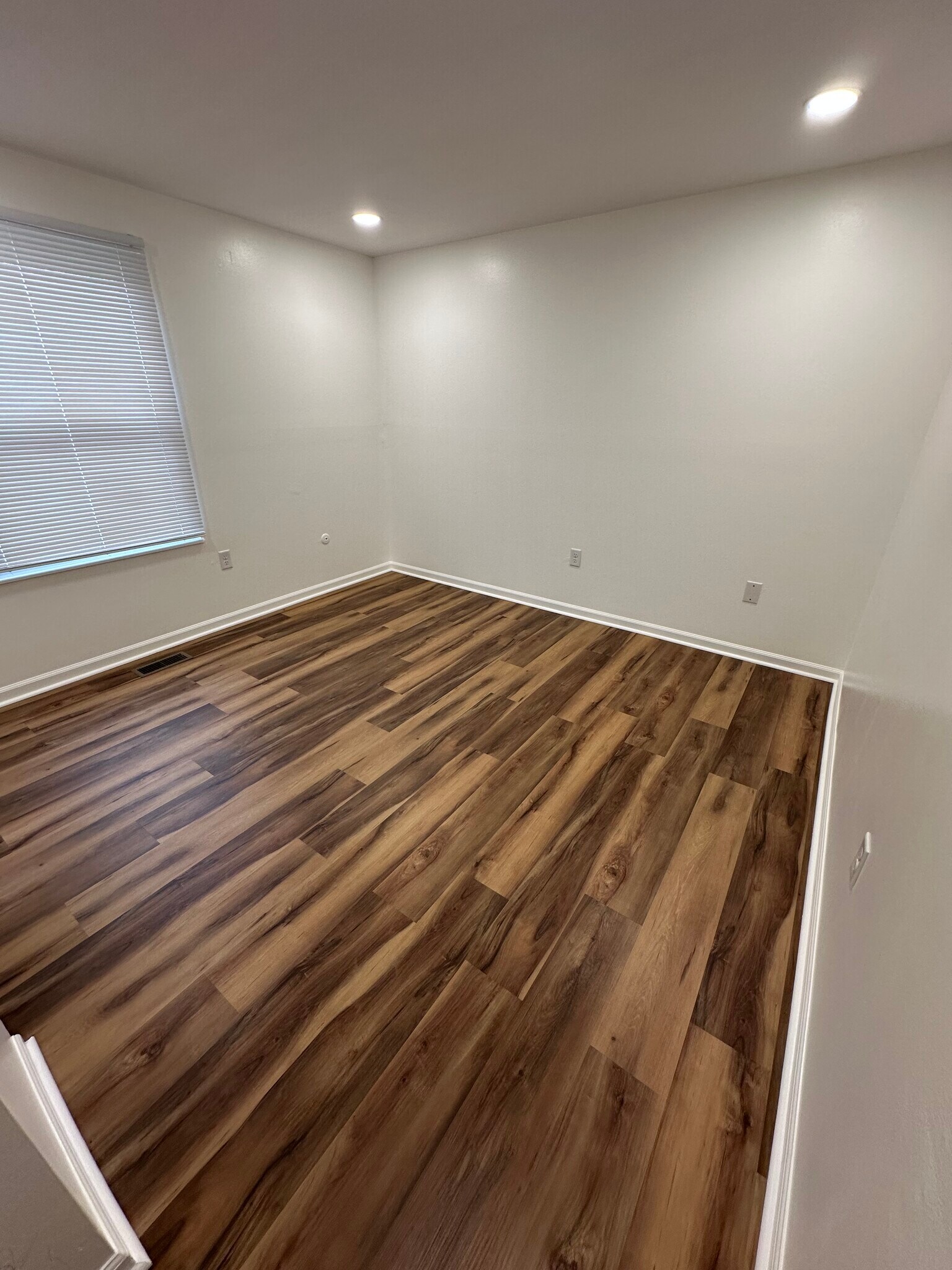 Building Photo - 2359 Obetz Dr