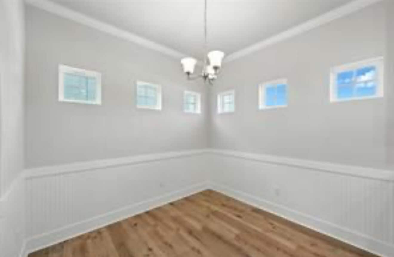 Building Photo - 110 S Market St