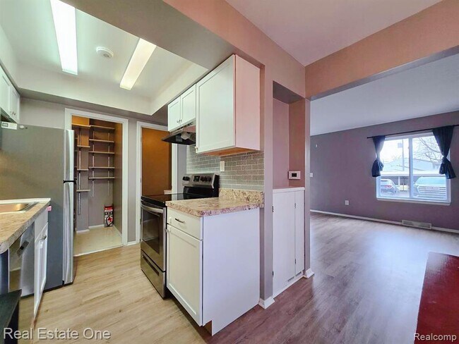 Building Photo - 24128 Quad Park Ln