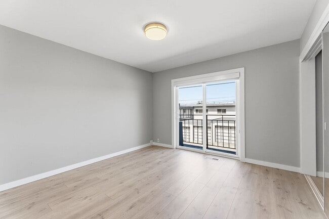 Building Photo - 32 Perego Terrace