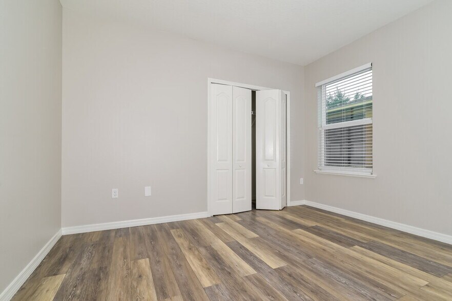 Building Photo - 2111 Waseca Ln