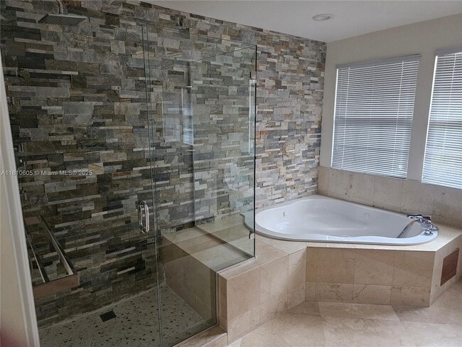 Building Photo - 4501 NW 93rd Doral Ct