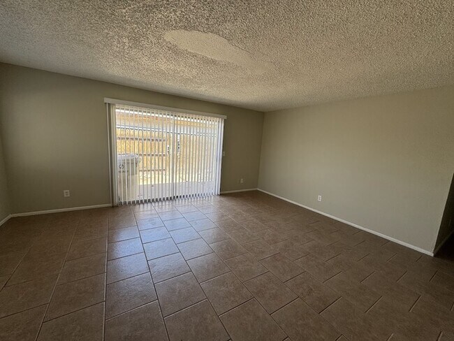 Building Photo - 5723 N 68th Dr