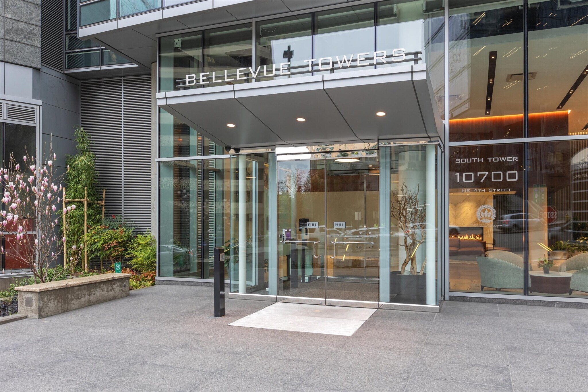 Building Photo - 10700 NE 4th St