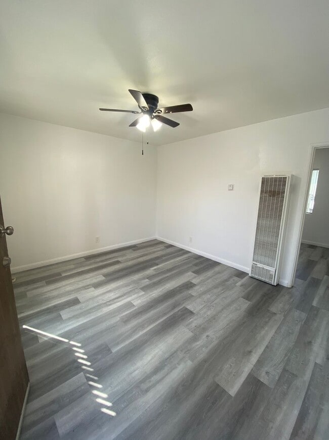 Building Photo - Cute 1 Bedroom ADU perfect for Single or S...