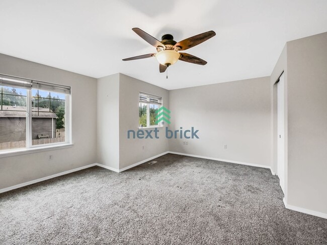 Building Photo - Charming 4 Bed 2.5 Bath for Rent!