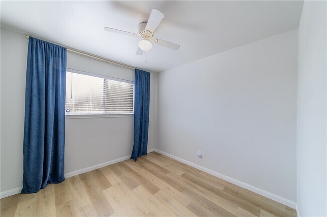 Building Photo - 6344 Winton St