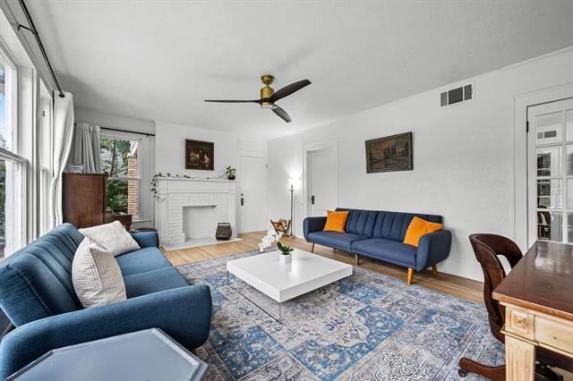 Building Photo - 5322 Junius St