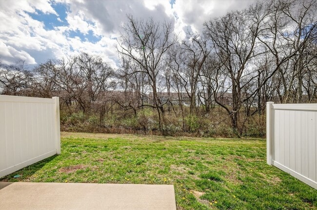 Building Photo - 1085 Duncan St