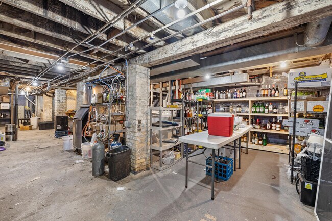 Building Photo - 5520 W Vliet St