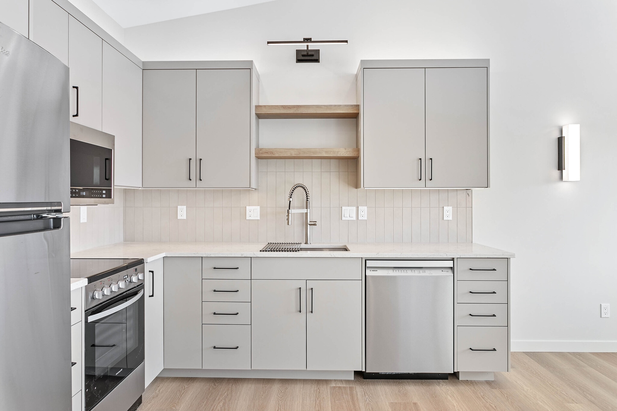 Building Photo - 2517 Vallette St