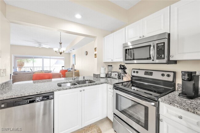 Building Photo - 1044 Woodshire Ln