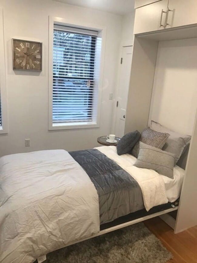 Building Photo - CHELSEA / BOSTON LUXURY STUDIO MINUTES TO ...