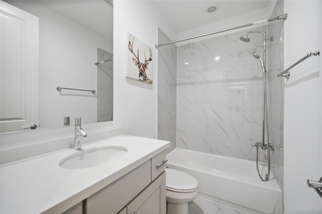 Building Photo - 707 Bringhurst St