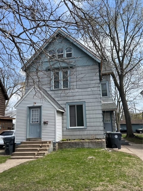 Building Photo - 124 10th St N