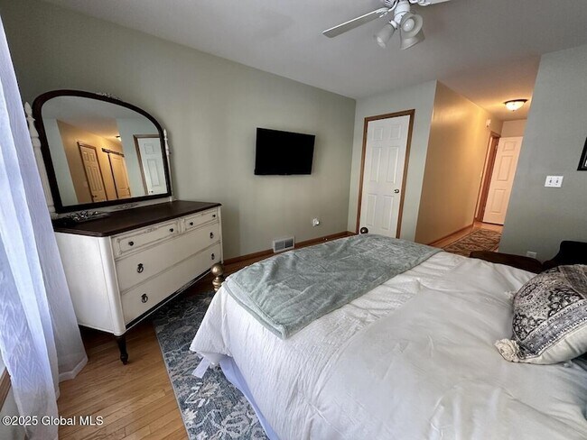 Building Photo - 1 Inlander Rd