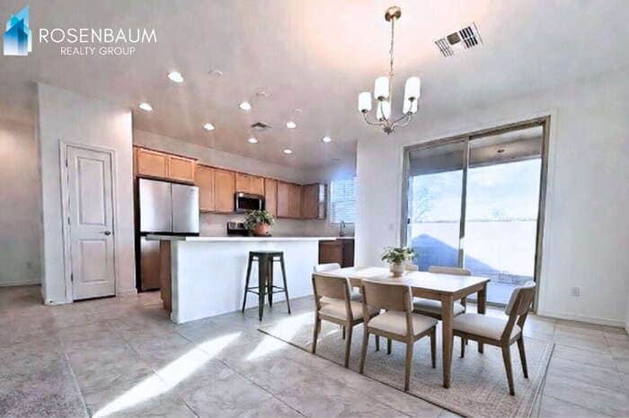 Building Photo - 3903 101st Dr