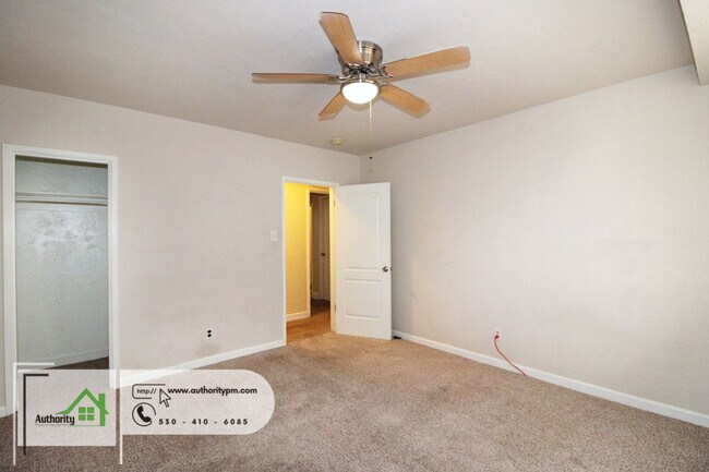 Building Photo - 2391 Placer St