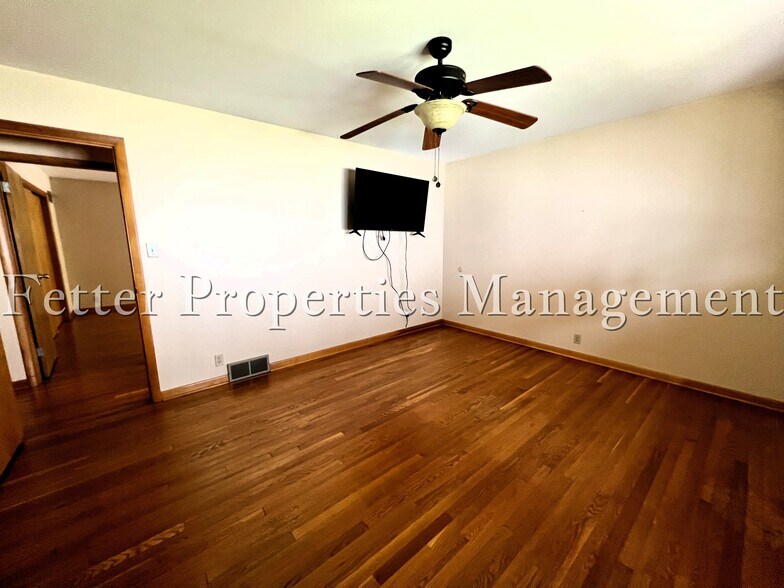 Building Photo - 400 French Island Trl