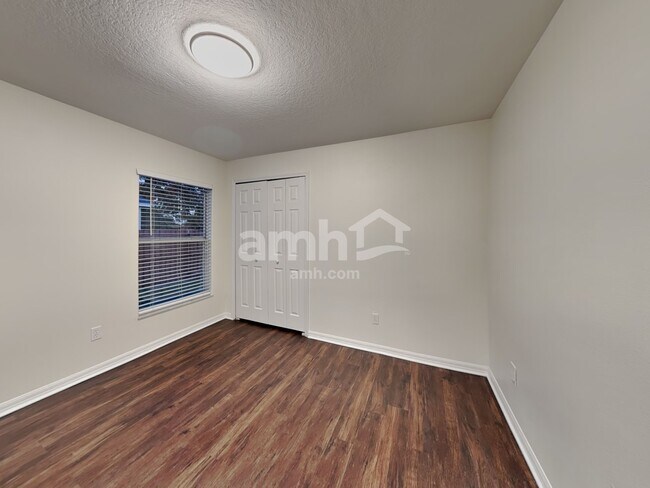 Building Photo - 2006 Ruby Red Blvd