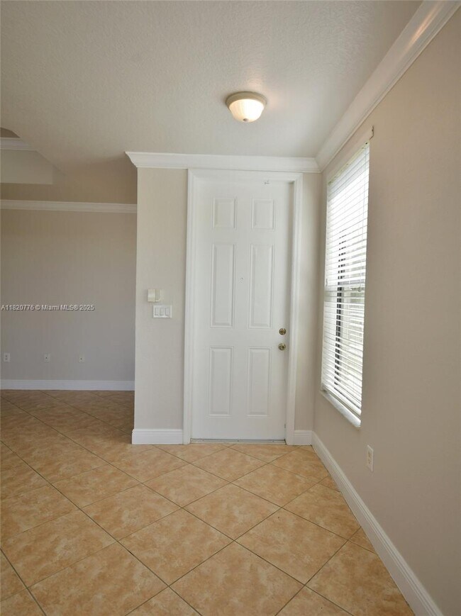 Building Photo - 8940 SW 228th Ln