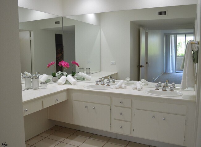Building Photo - Indian Canyons Suite, Long term, UNFURNISHED,