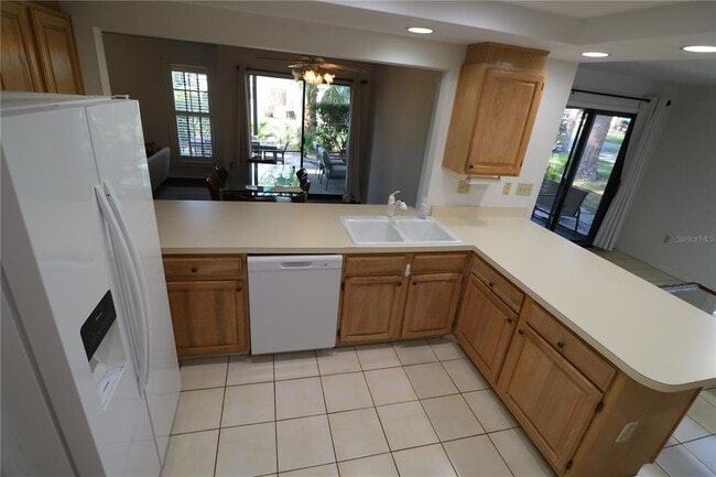 Building Photo - 5424 Saddlebrook Way