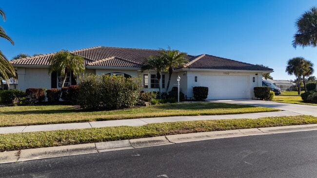 Building Photo - Turkey Furnished 3 Bed Pool Home in Venice