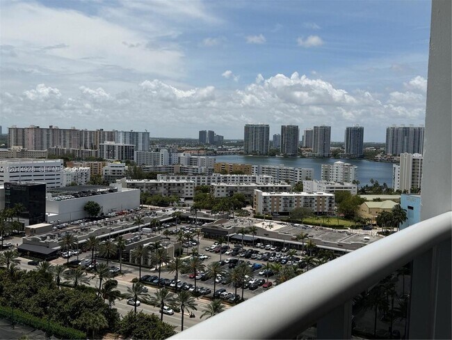 Building Photo - 18201 Collins Ave