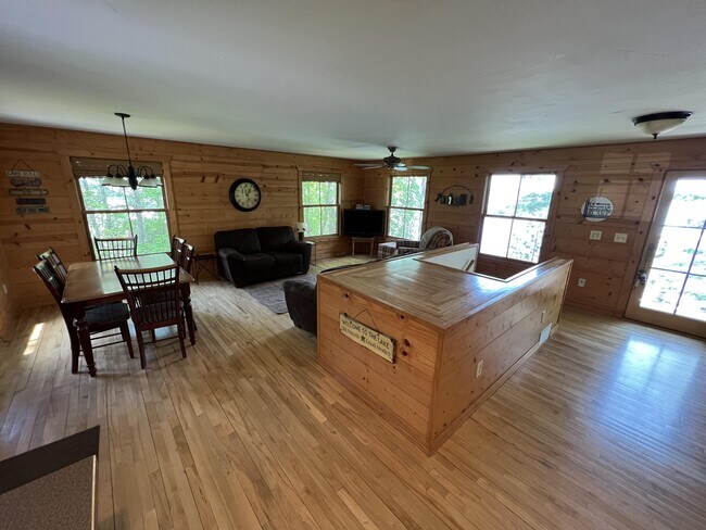 Building Photo - 29366 Pine Ridge Rd