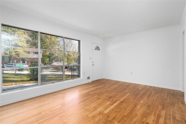 Building Photo - 5726 Southwick Ct SW