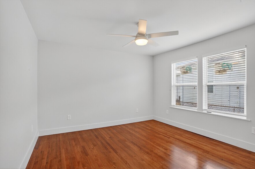 Building Photo - 2825 Cherry St