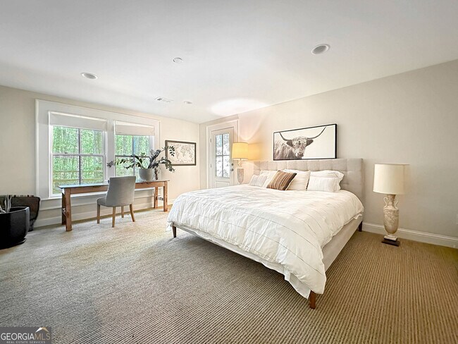 Building Photo - 500 Augusta Ln